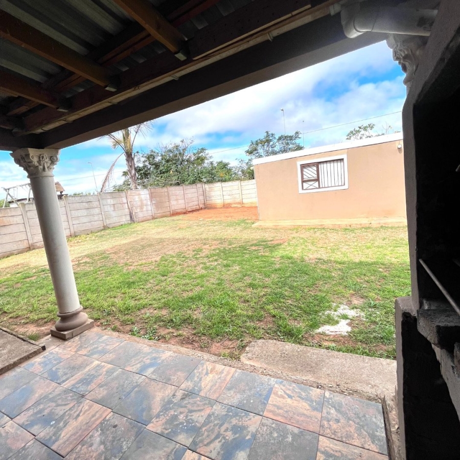4 Bedroom Property for Sale in Despatch Central Eastern Cape
